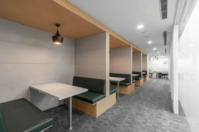 Regus Caddie Commercial Tower